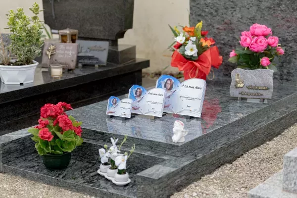 Présentation des différentes tailles de plaques funéraires rectangles